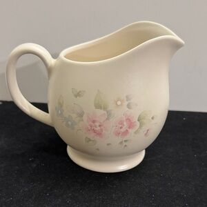 Pfaltzgraff Pottery Tea Rose Round Belly Pitcher/Gravy Boat